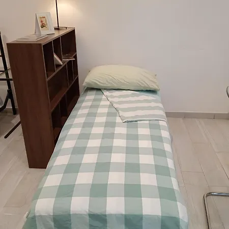 Giripaso Apartment *